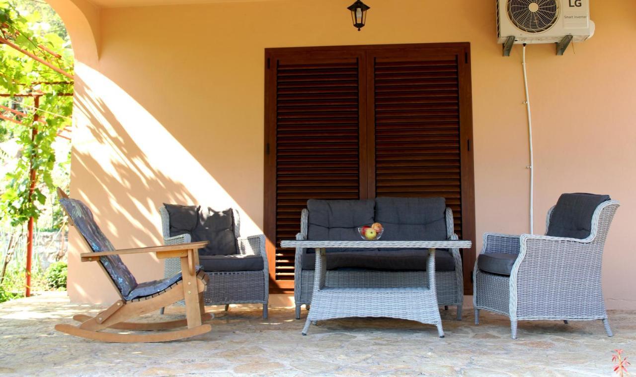 Holiday Home Gazevic Virpazar Eksteriør bilde