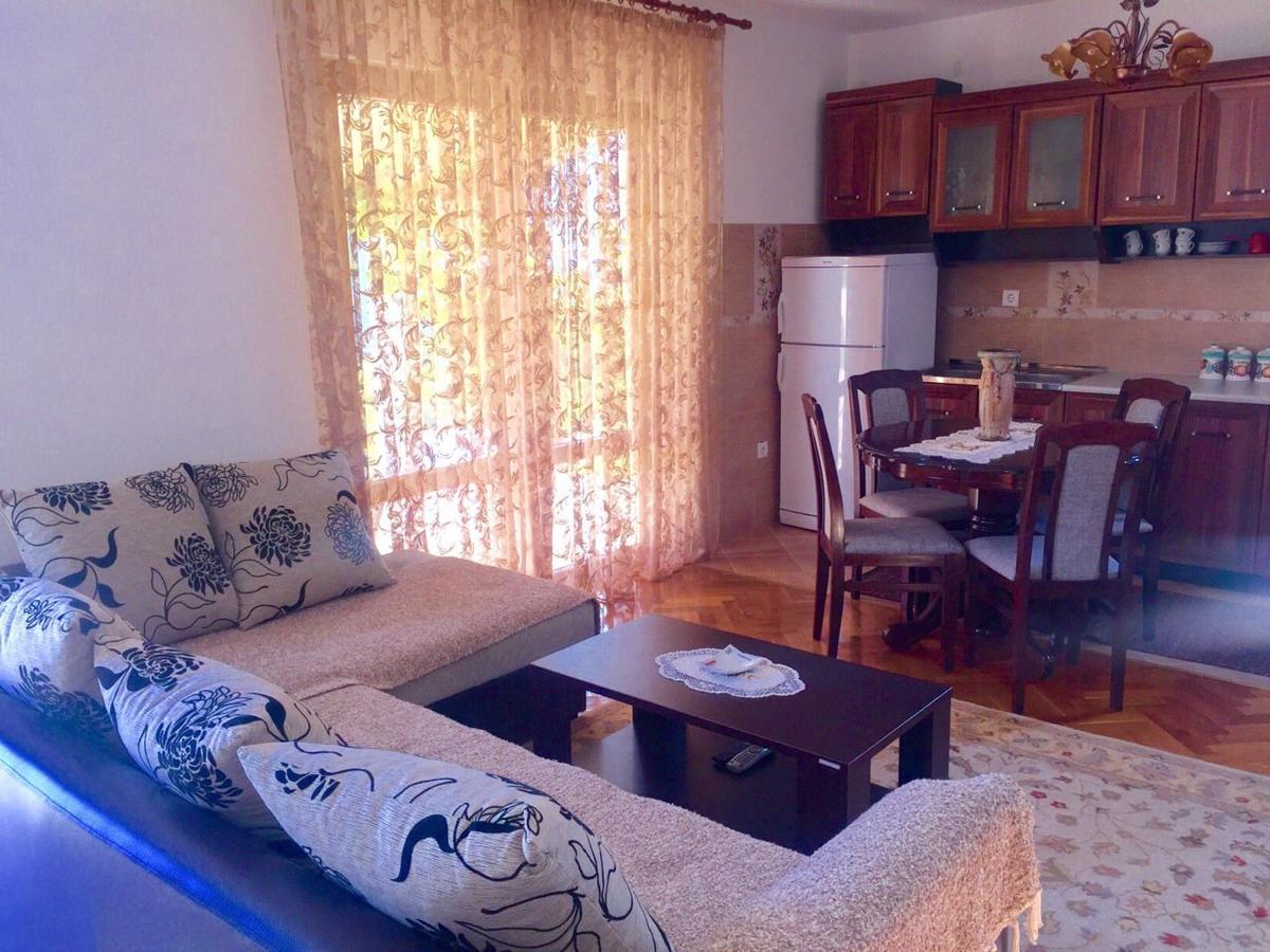 Holiday Home Gazevic Virpazar Eksteriør bilde